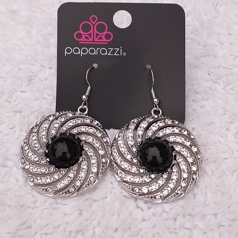 Vintage Vortex Black Earrings